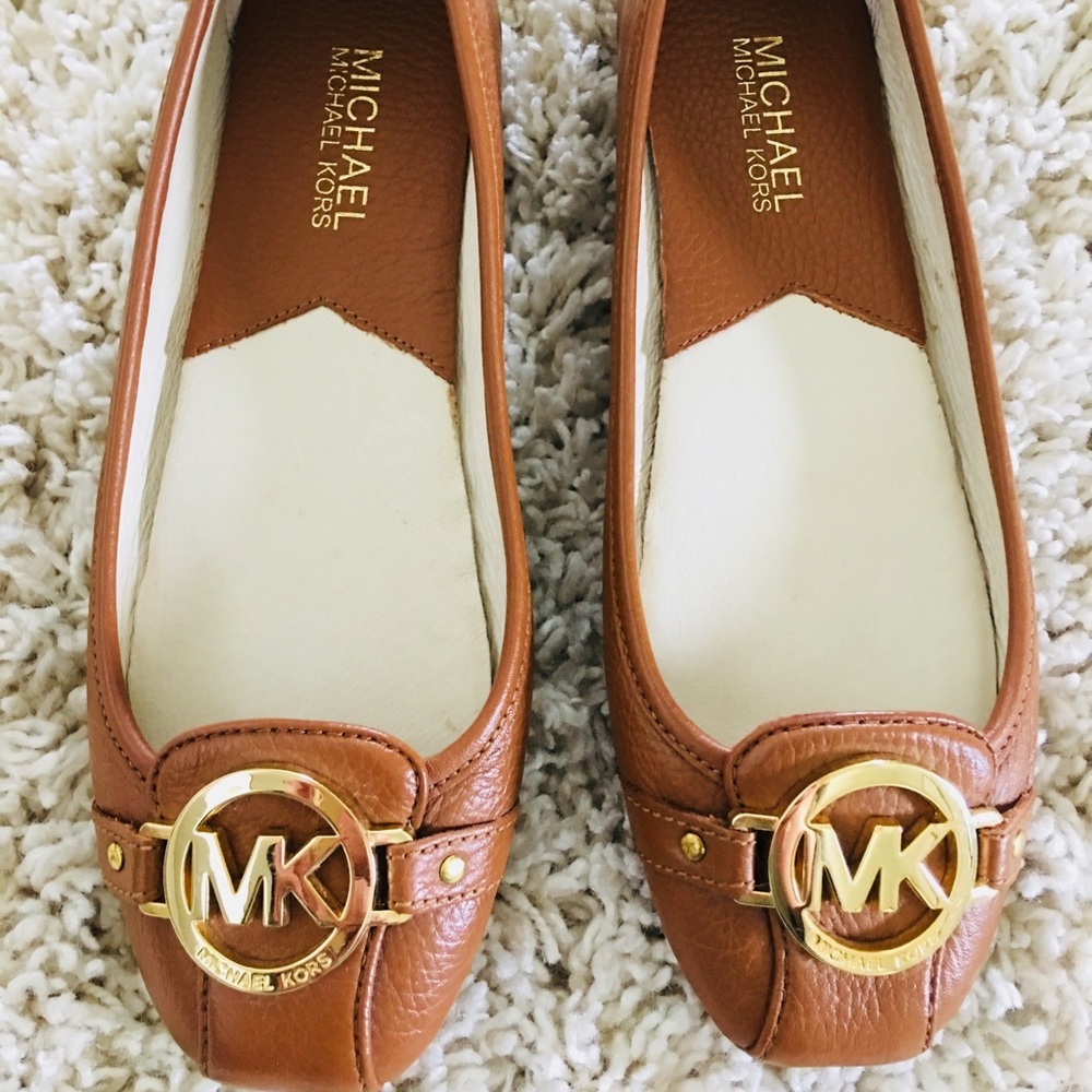 Michael Kors flats. Size 6 1/2